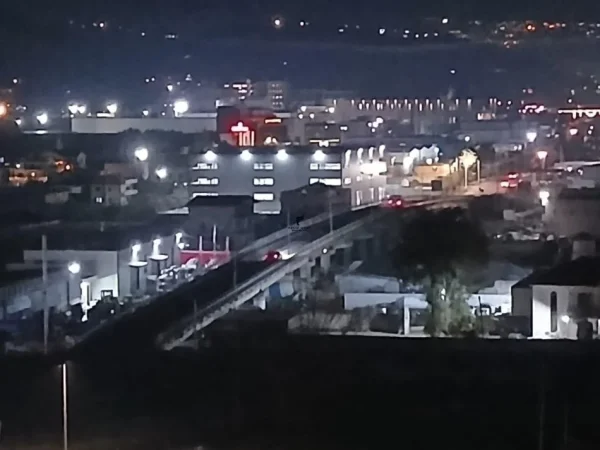 Tirane, jepet me qera magazine , 2.000 m² 6.000 € (VORE)