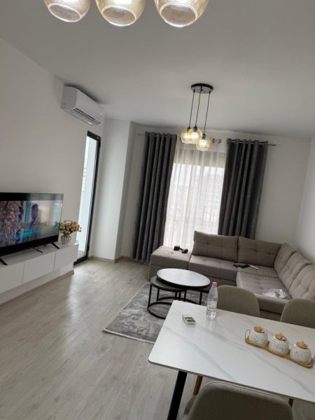 Tirane, jepet me qera apartament 1+1+Ballkon Kati 4, 72 m² 450 € (ASTIR)