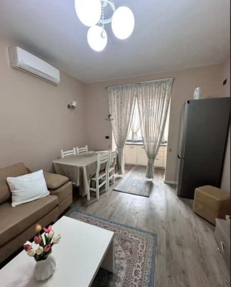 Tirane, jepet me qera apartament 2+1 Kati 2, 75 m² 700 € (KOMUNA E PARISIT)