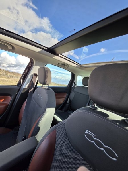 Tirane, shes makine Fiat 500L Trekking 4x4 Benzin, e zeze automatik Kondicioner 138.000 km 6.500 €