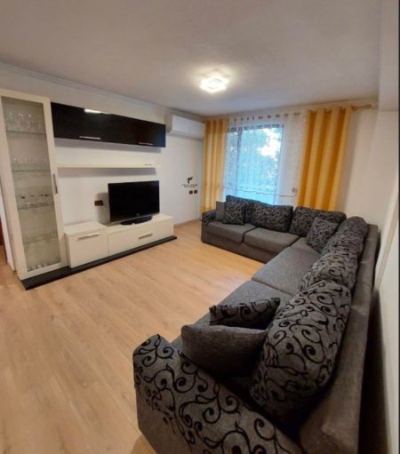 Tirane, jepet me qera apartament 2+1 Kati 5, 101 m² 900 € (MYSLYM SHYRI)