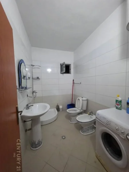 Tirane, jepet me qera apartament 1+1 Kati 4, 78 m² 400 € (Astir)