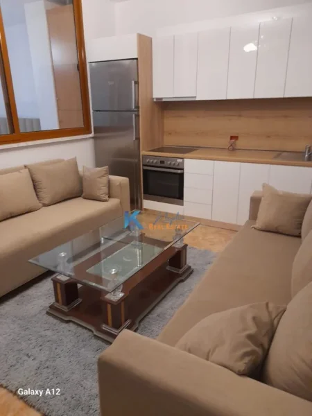 Tirane, jap me qera apartament 2+1+Ballkon Kati 2, 70 m² 600 € (Don Bosko, afer AlbMarket)