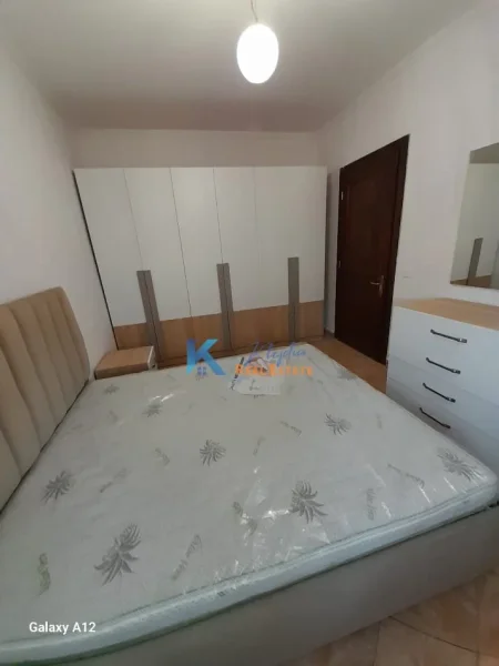 Tirane, jap me qera apartament 2+1+Ballkon Kati 2, 70 m² 600 € (Don Bosko, afer AlbMarket)