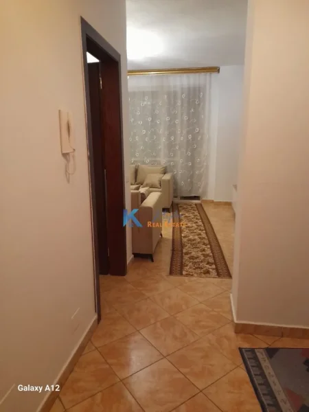 Tirane, jap me qera apartament 2+1+Ballkon Kati 2, 70 m² 600 € (Don Bosko, afer AlbMarket)