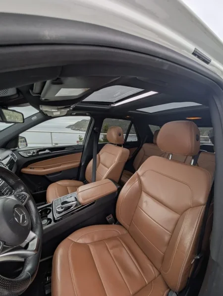 Berat, shes makine Mercedes-Benz GLE 43 AMG 4MATIC – Viti 2017 Benzin, e bardhë automatik Kondicioner 119.000 km 27.500 €