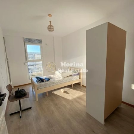 Tirane, jepet me qera apartament 3+1 Kati 3, 115 m² 600 € (Rruga 5 Maji)