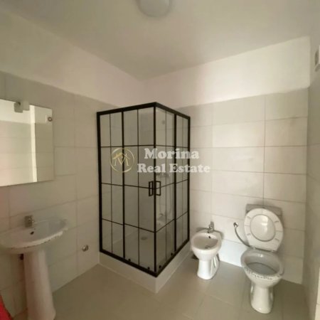 Tirane, jepet me qera apartament 3+1 Kati 3, 115 m² 600 € (Rruga 5 Maji)