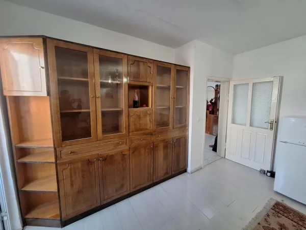 Pa komision - Shes apartament 2+1+Aneks+Ballkon Kati 4, 63 m² 10.600.000 Leke (Ali Demi)