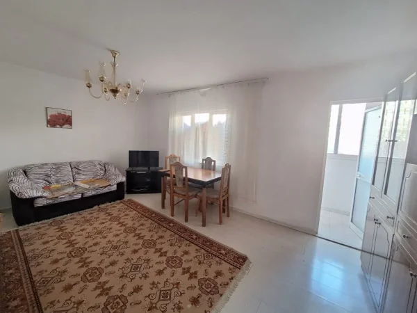 Pa komision - Shes apartament 2+1+Aneks+Ballkon Kati 4, 63 m² 10.600.000 Leke (Ali Demi)