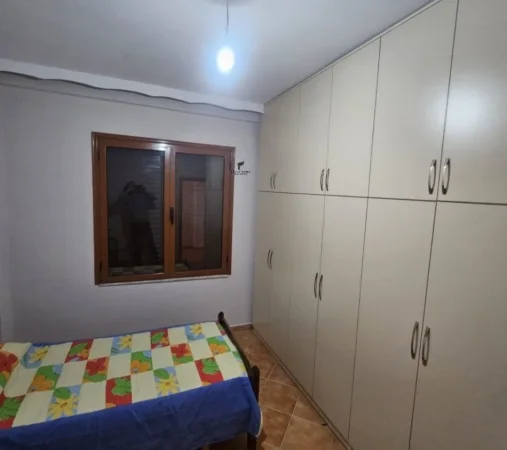 Tirane, jepet me qera apartament 2+1 Kati 1, 100 m² 500 € (KODRA E DIELLIT)