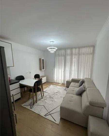 Tirane, jepet me qera apartament 2+1+Ballkon Kati 4, 80 m² 600 € (DON BOSKO)