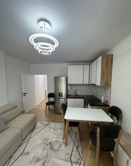 Tirane, jepet me qera apartament 2+1+Ballkon Kati 4, 80 m² 600 € (DON BOSKO)