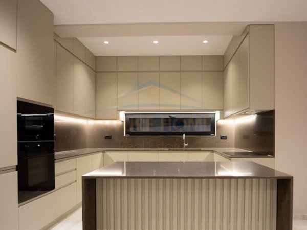 Tirane, shitet Vile 2 Katshe , 400 m² 1.600.000 € (Rezidenca "Habitat", Mjull-Bathore.)