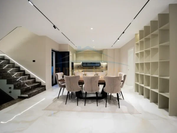 Tirane, shitet Vile 2 Katshe , 400 m² 1.600.000 € (Rezidenca "Habitat", Mjull-Bathore.)