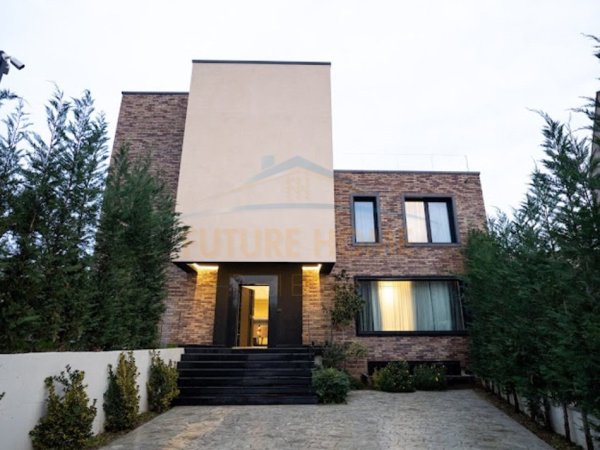 Tirane, shitet Vile 2 Katshe , 400 m² 1.600.000 € (Rezidenca "Habitat", Mjull-Bathore.)