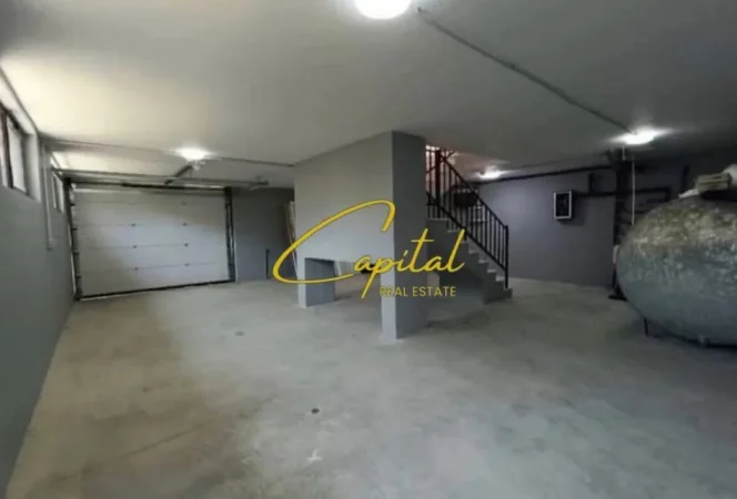 Tirane, jepet me qera Vile 3 Katshe Kati 3, 360 m² 2.500 € (RRUGA E ELBASANIT)