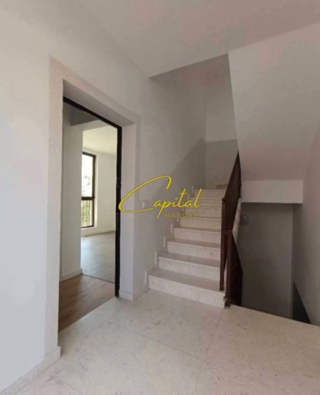 Tirane, jepet me qera Vile 3 Katshe Kati 3, 360 m² 2.500 € (RRUGA E ELBASANIT)