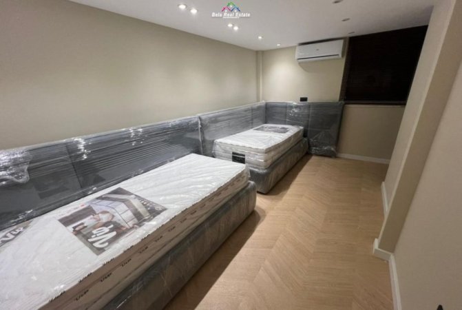 Tirane, shes apartament duplex 2+1 Kati 2, 114 m² 200.000 € (Rruga e Kavajes)