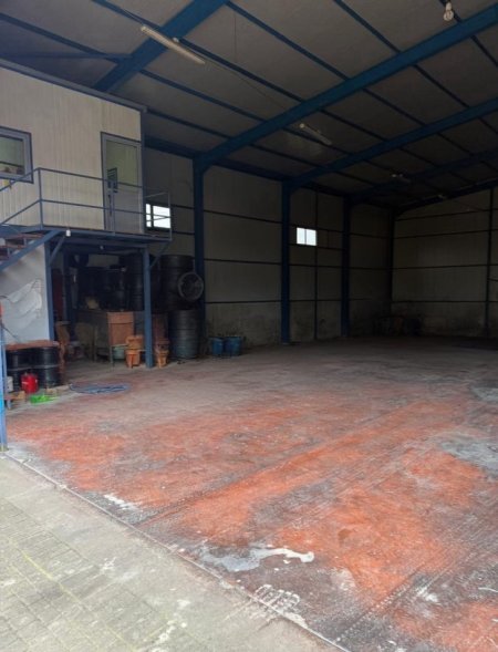 Tirane, jepet me qera ambjent biznesi , 500 m² 1.500 € 