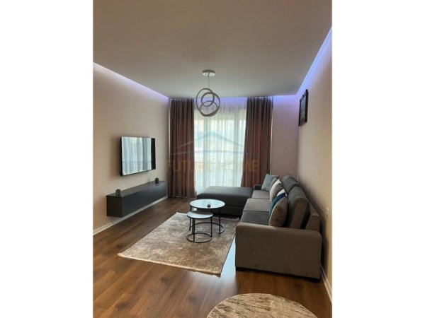 Tirane, jepet me qera apartament 2+1 Kati 5, 80 m² 800 € (Rruga e Dibres)