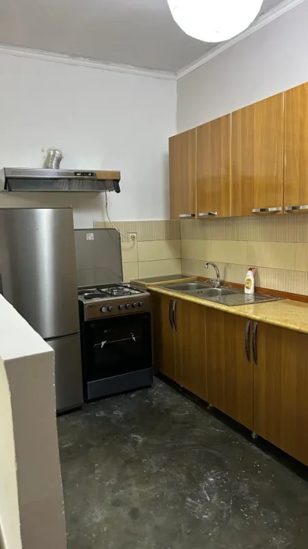 Tirane, jepet me qera Vile 2+1 Kati 1, 500 € 