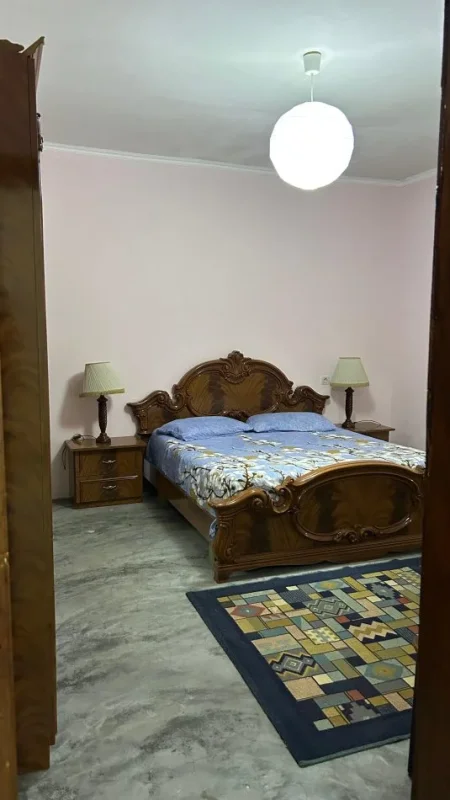 Tirane, jepet me qera Vile 2+1 Kati 1, 500 € 