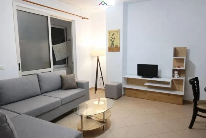 Tirane, jepet me qera apartament 1+1 Kati 3, 65 m² 470 € (Rruga Don Bosko)