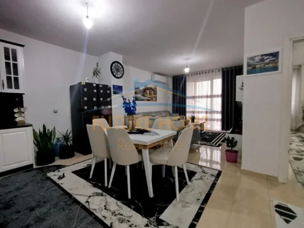 Tirane, shitet apartament 1+1 Kati 9, 95 m² 120.000 € (Kamez)