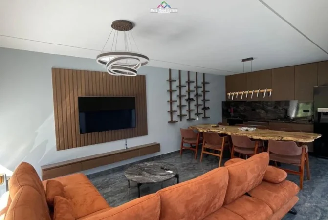 Tirane, jepet me qera apartament 3+1 Kati 0, 360 m² 4.500 € (Teg)