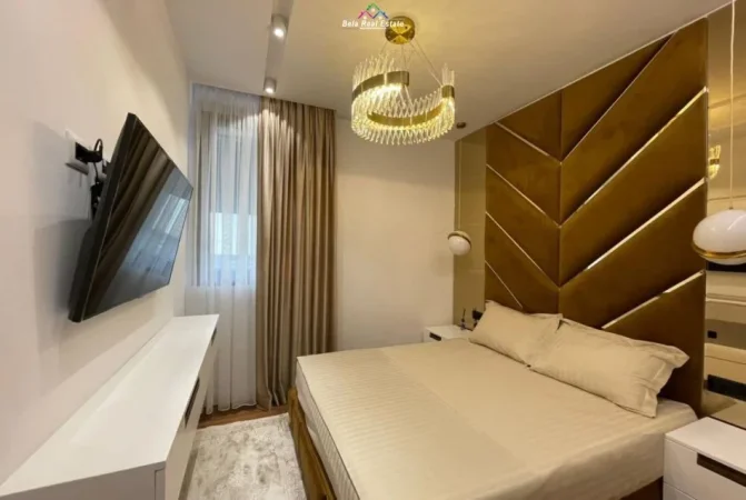 Tirane, jepet me qera apartament 3+1 Kati 0, 360 m² 4.500 € (Teg)