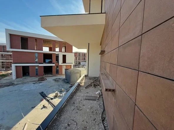 Tirane, shitet apartament 2+1+Ballkon Kati 1, 146 m² (Teg)