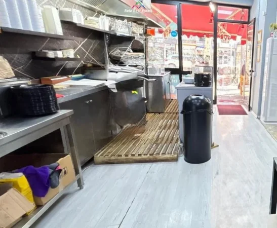 Tirane, jepet me qera dyqan Kati 0, 40 m² 2.900 € (21 dhjetori)