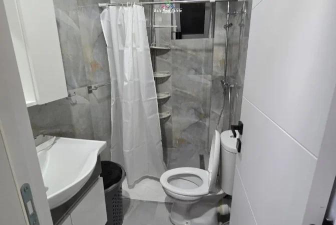 Tirane, jepet me qera apartament 1+1 Kati 2, 63 m² 600 € (Rruga Ymer Kurti)