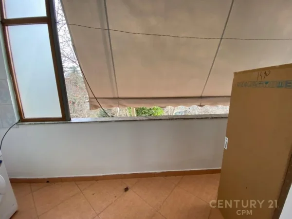 Tirane, jepet me qera apartament 1+1+Ballkon Kati 4, 35 m² 400 € (vasil shanto)