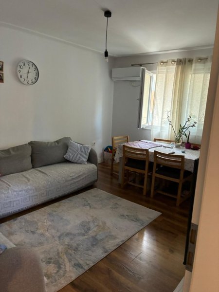 Tirane, shitet apartament 2+1 Kati 3, 75 m² (Rruga Kongresi I Lushnjes. Mbas Hotel Mondjal)