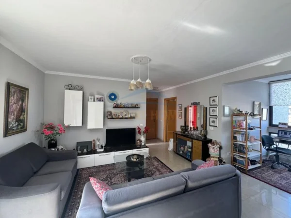 Tirane, shes apartament 3+1+Ballkon Kati 6, 130 m² 420.000 € 