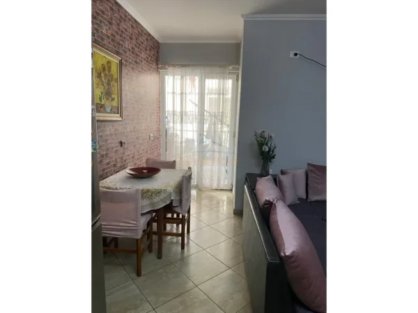 Tirane, shes apartament 2+1+Ballkon Kati 7, 100 m² 165.000 € 