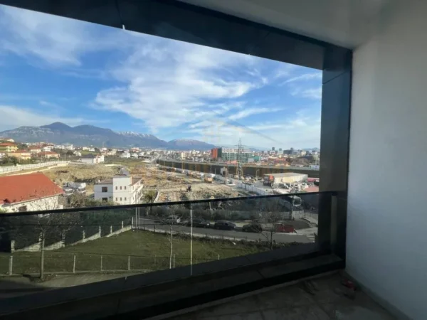 Tirane, shes apartament 2+1 Kati 3, 114 m² 