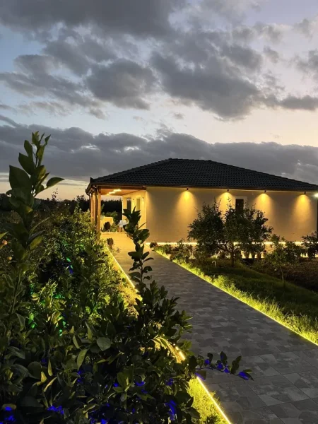 Ofroj instalime elektrike për shtëpi, biznese dhe lokale – Fier