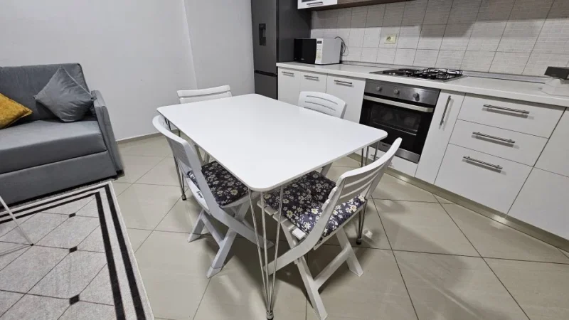 Tirane, jepet me qera apartament 1+1+Ballkon Kati 5, 68 m² 40.000 € 