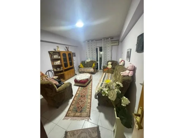 Tirane, shitet apartament 2+1+Ballkon Kati 1, 106 m² 255.000 € (Sheshi Willson)