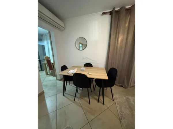 Tirane, jepet me qera apartament Kati 6, 87 m² 700 €