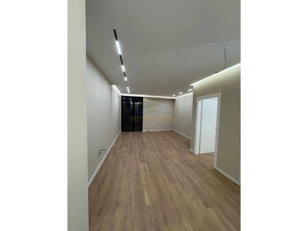 Tirane, jepet me qera apartament Kati 5, 86 m² 1.300 €