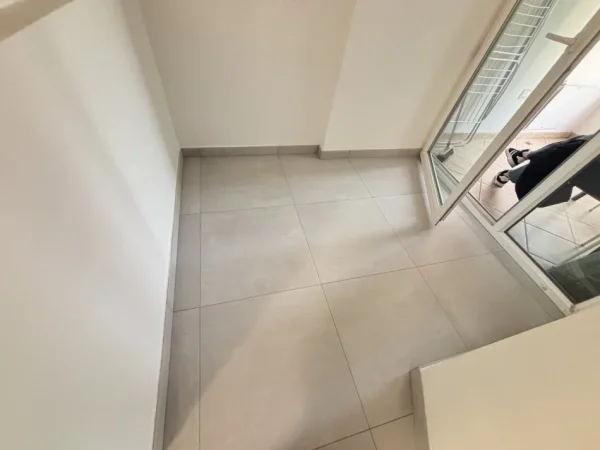 Tirane, jepet me qera zyre Kati 4, 80 m² 600 € 