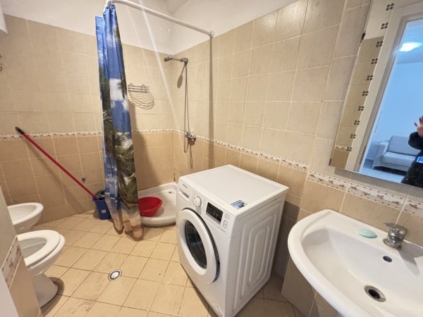 Tirane, jepet me qera zyre Kati 4, 80 m² 600 € 