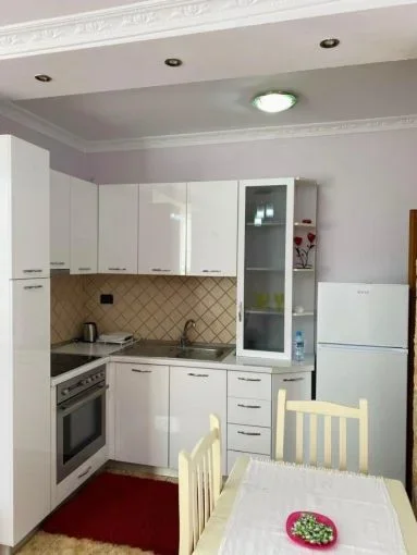Tirane, jepet me qera apartament 2+1+Aneks Kati 5, 80 m² 600 € (21 Dhjetori)