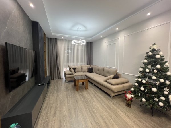 QQera, Apartament 2+1+2, Rose Garden,TEG 1.000 €