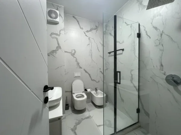 QQera, Apartament 2+1+2,Post Parkimi Rose Garden,TEG 1.000 €