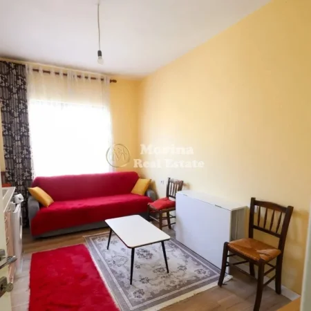 Tirane, jepet me qera apartament 3+1 Kati 4, 120 m² 450 € (Fresku)